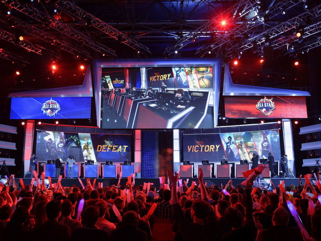 Oh My God 教练：第三局前期失误比较大 导致下路对线也很难打