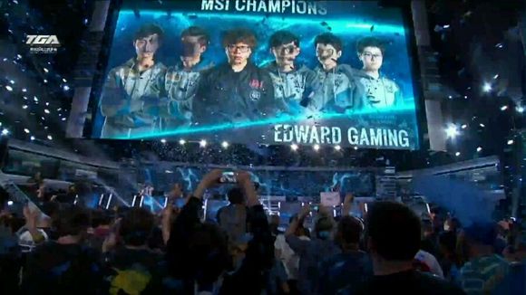 CSGO NaVi、FaZe锁定IEM科隆小组赛