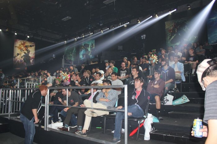 任何人的传奇战胜 Weibo Gaming - LPL 2025年第二阶段日赛结果